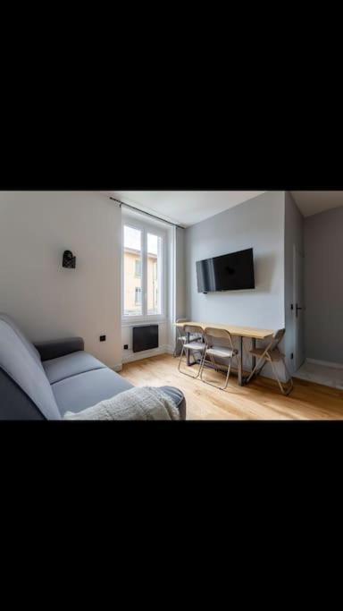 Appartement Totalement Renove 4 Couchage Proche Lyon Oullins Extérieur photo